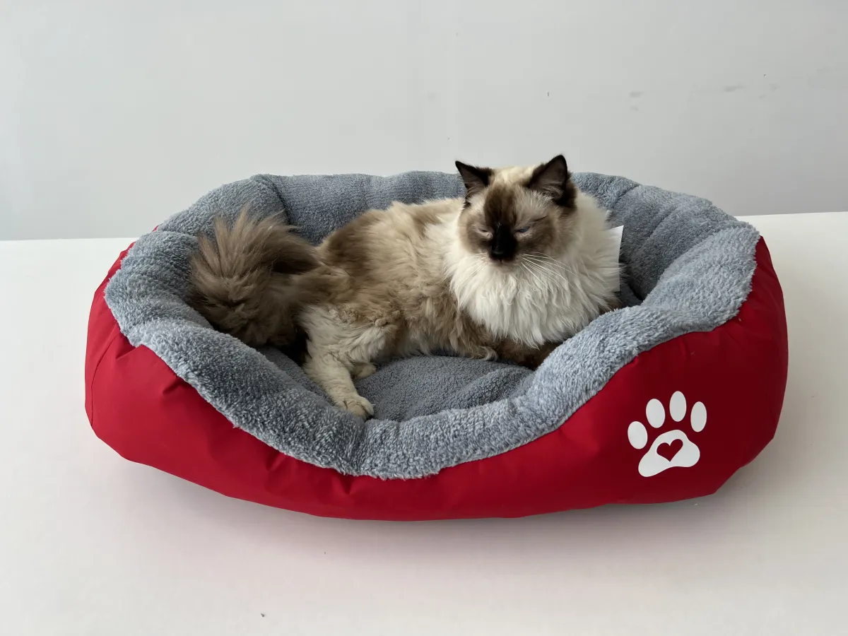 Легло с лапичка за котки червен - L