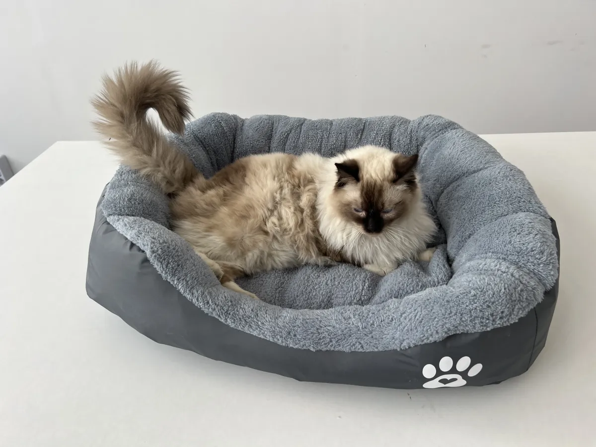 Легло с лапичка за котки сив - L