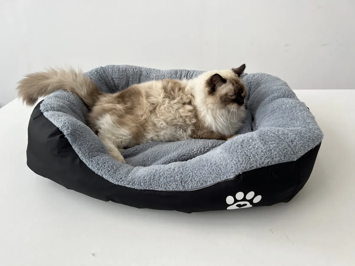 Легло с лапичка за котки черен - L