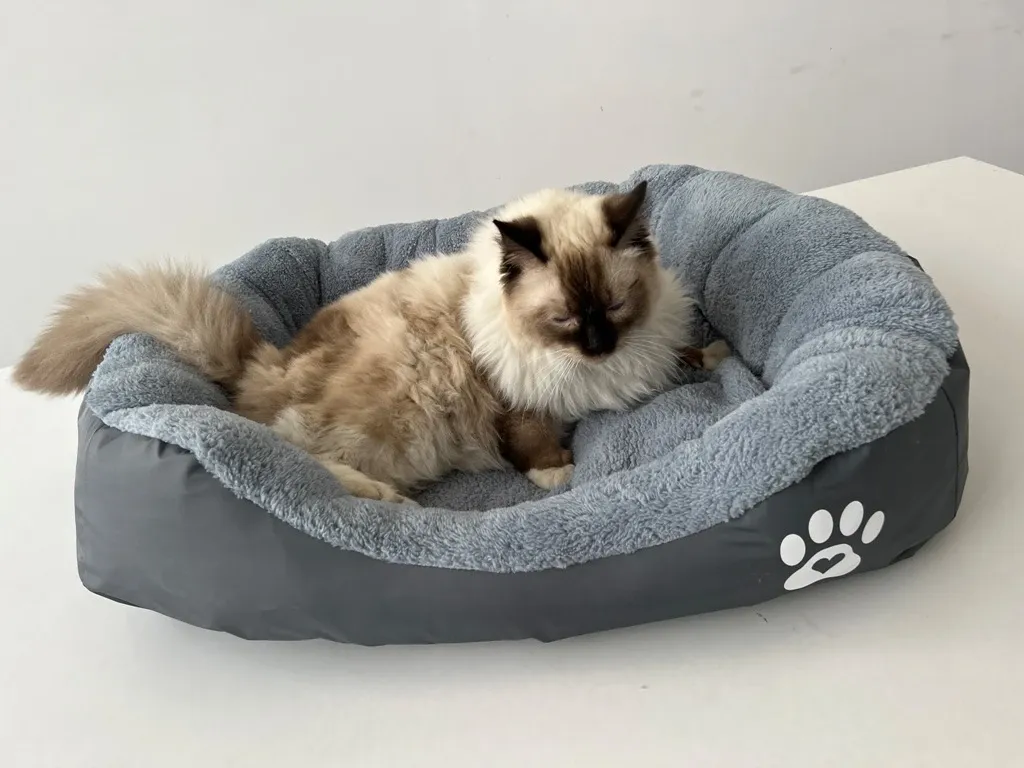 Легло с лапичка за котки сив - L