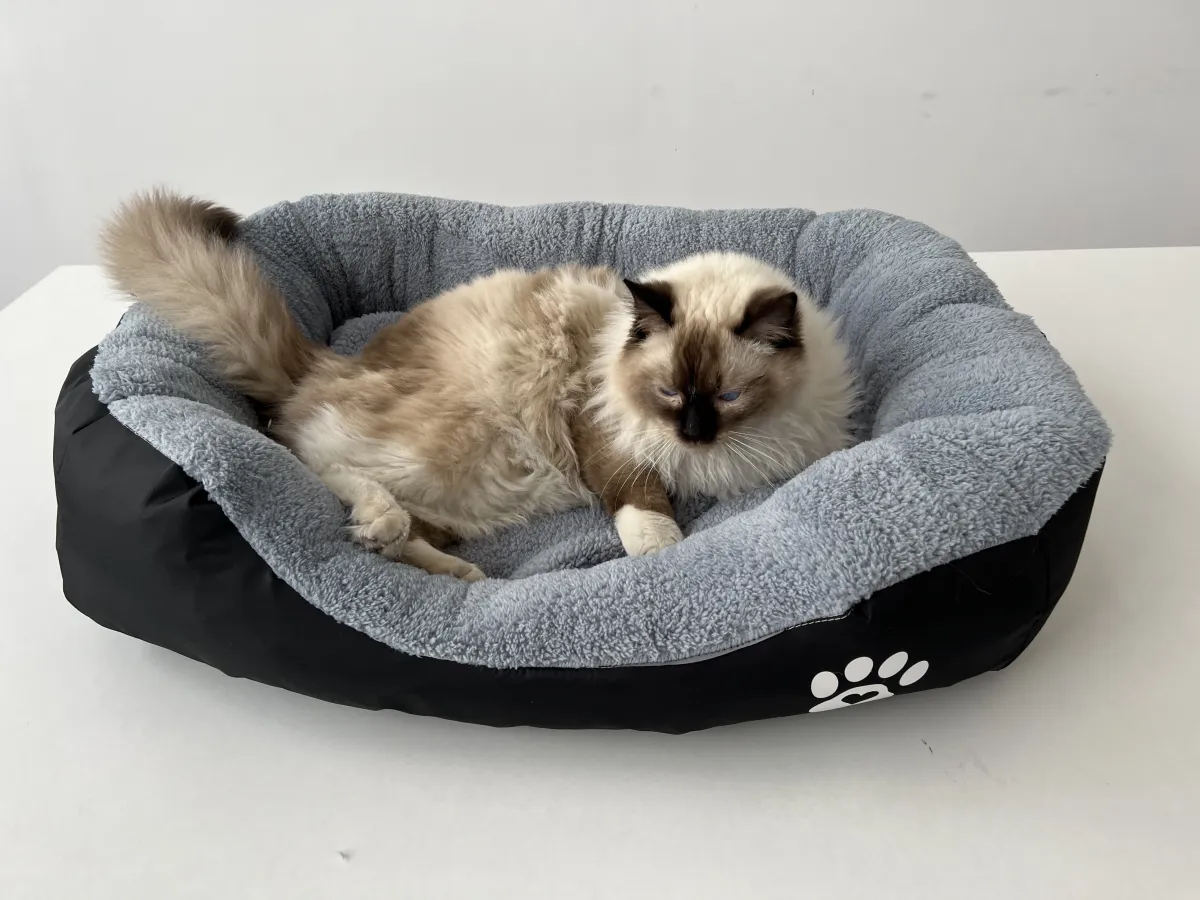 Легло с лапичка за котки черен - L